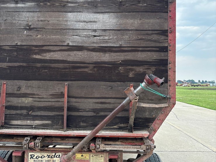roorda-16ft-rear-unload-silage-wagon-image-17