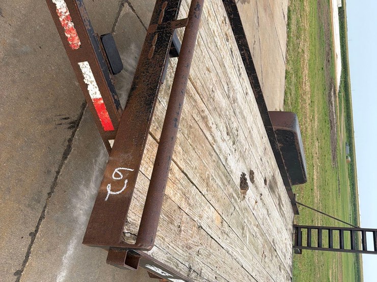 dct-81”-x-18ft-bumper-hitch-flatbed-image-11