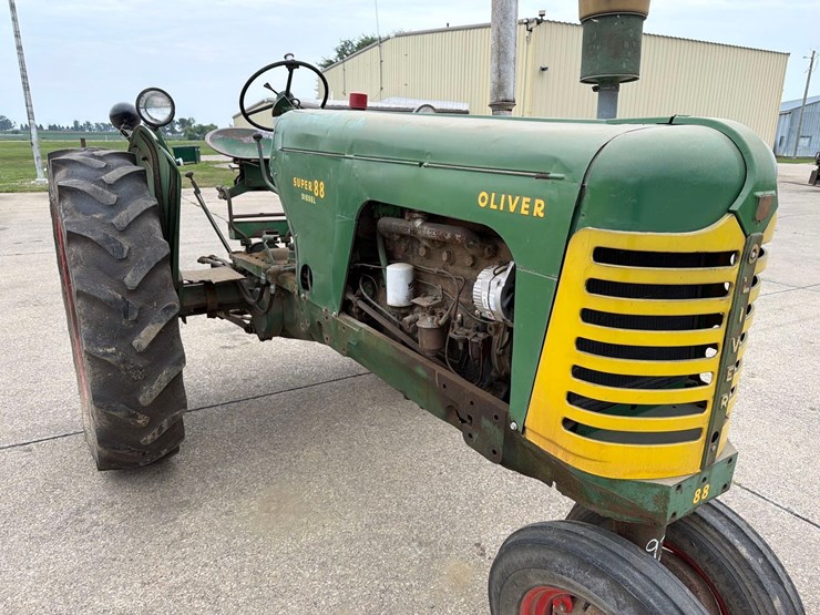 oliver-super-88-image-21