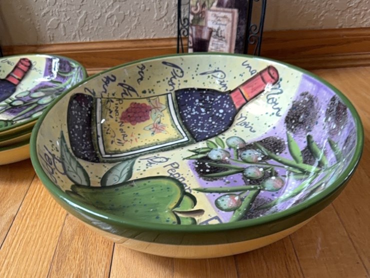 matching-wine-set,-newer-set,-mint-cond-image-5