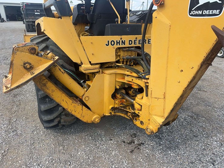 deere-310c-image-13