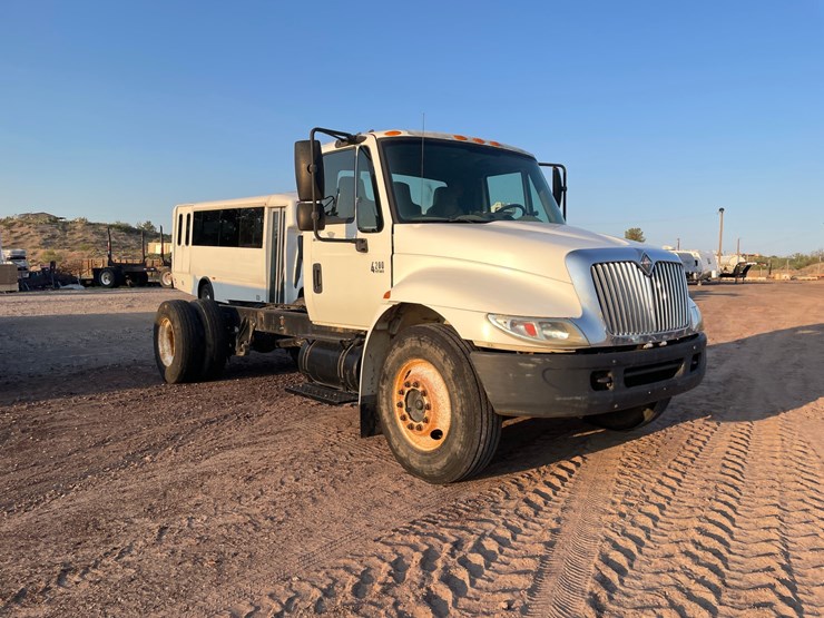 2003-international-durastar-4200-image-3