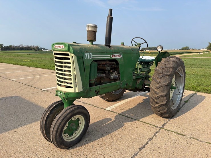 oliver-770-image-1