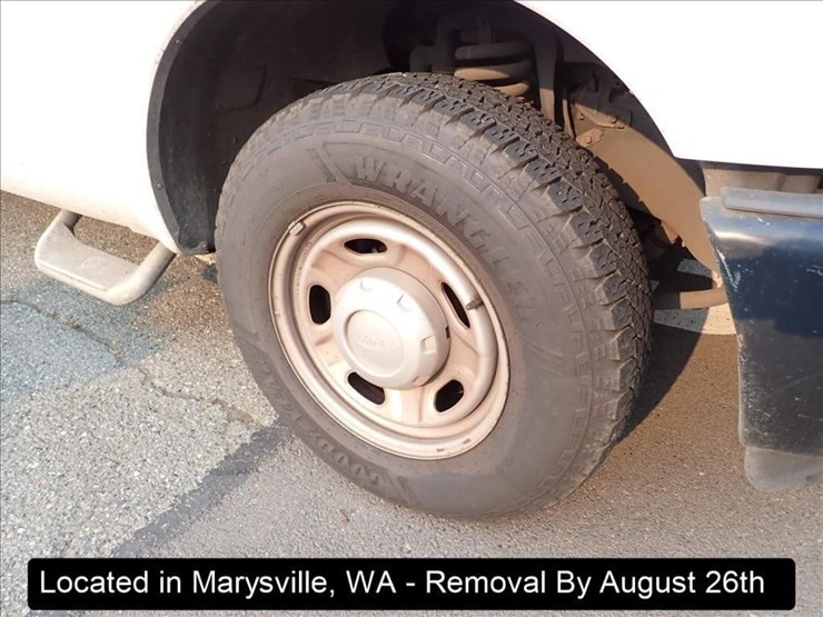2015-ford-f250-xl-image-3
