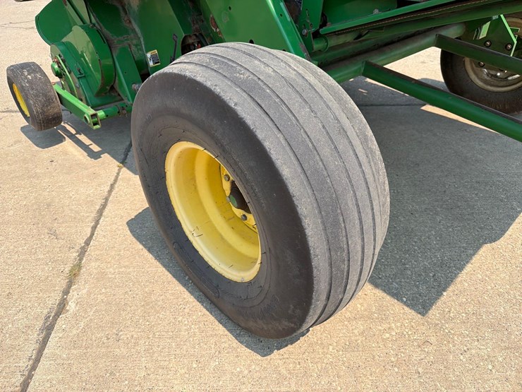 john-deere-582-image-8