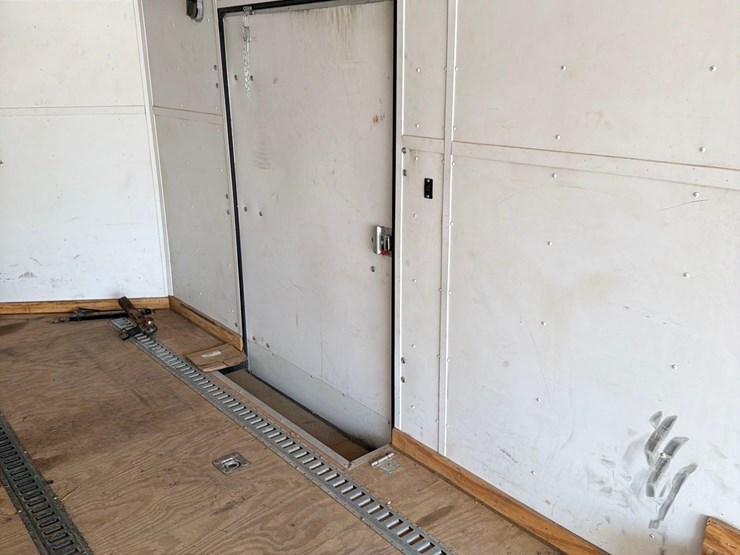 2012-forest-river-7ft-x-24ft-bumper-hitch-enclosed-trailer-image-31