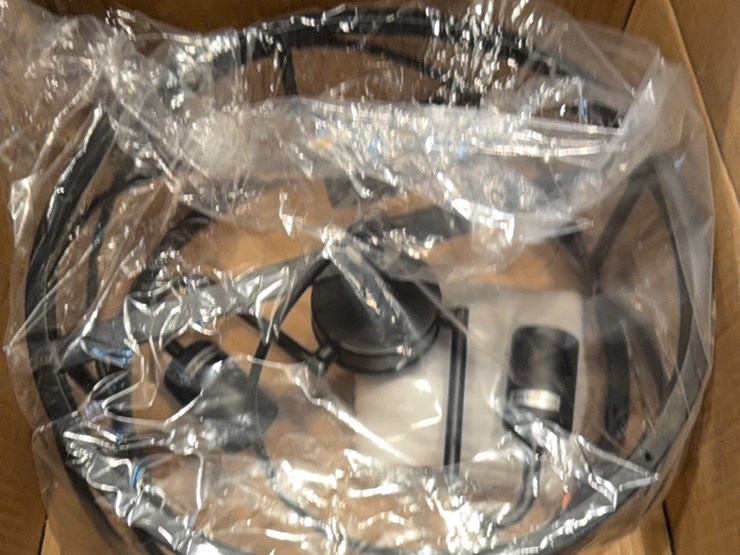 brand-new,-unused-unopened-light-fixture,-modern-style,-see-photos-image-2