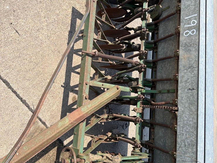 john-deere-b-image-8