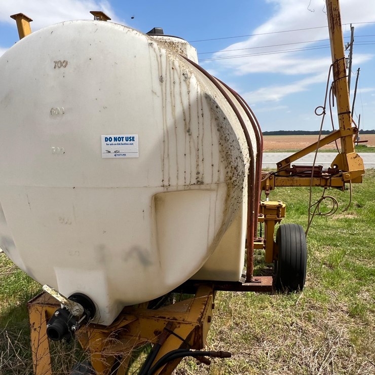 NO RESERVE KBH Applicator Tank Trailer