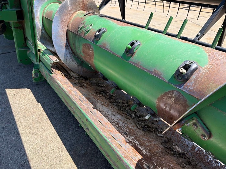 john-deere-630f-image-24