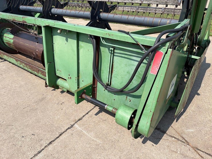 john-deere-216-image-6