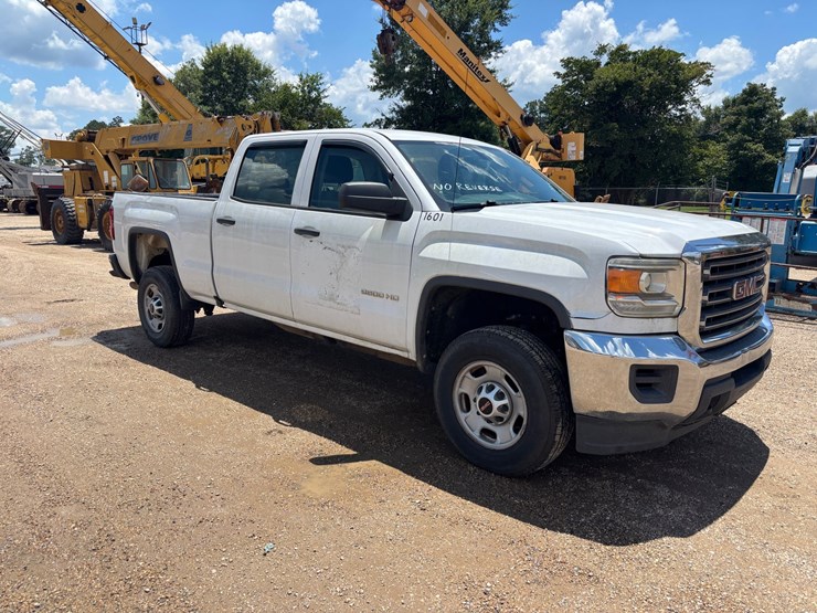 2016-gmc-2500hd-image-2