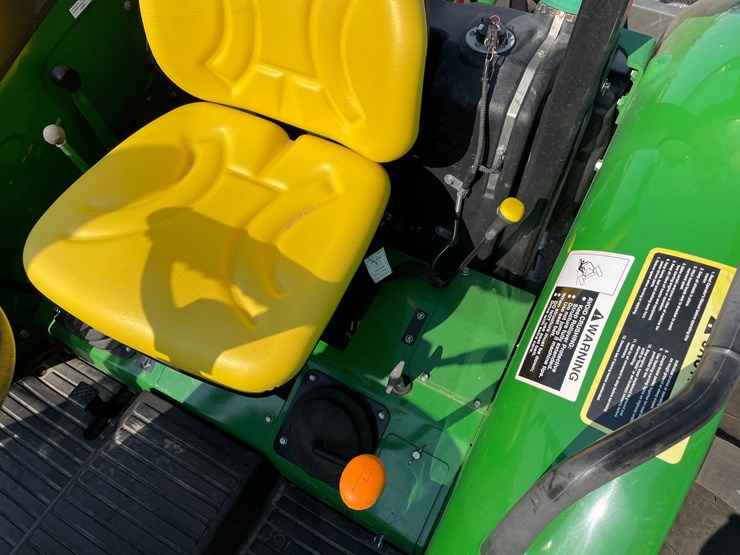 2022-john-deere-5055e-image-38