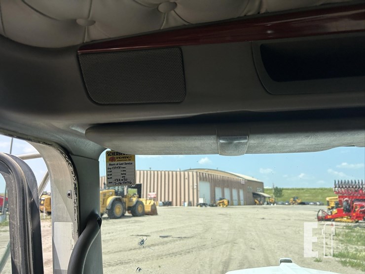 2007-kenworth-w900-image-26