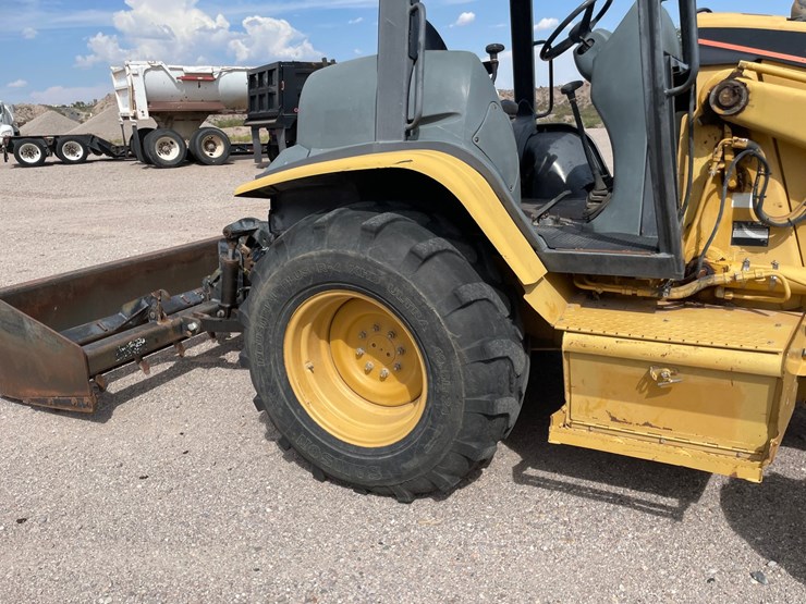 caterpillar-416d-image-30