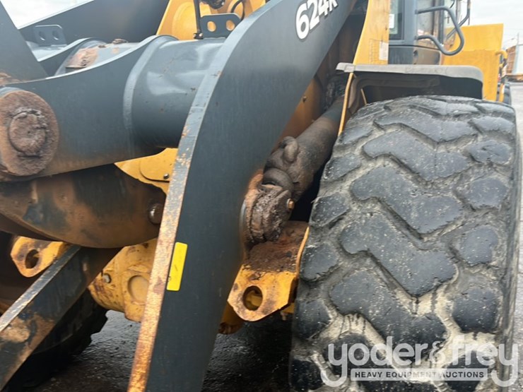 2014-deere-624k-image-49