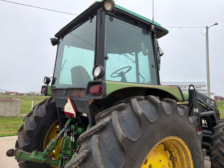 john-deere-3155-image-29