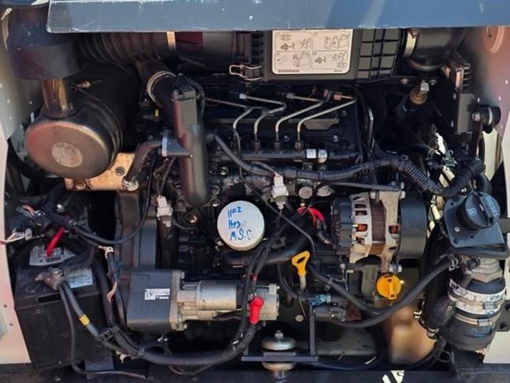 2019-bobcat-t595-image-41