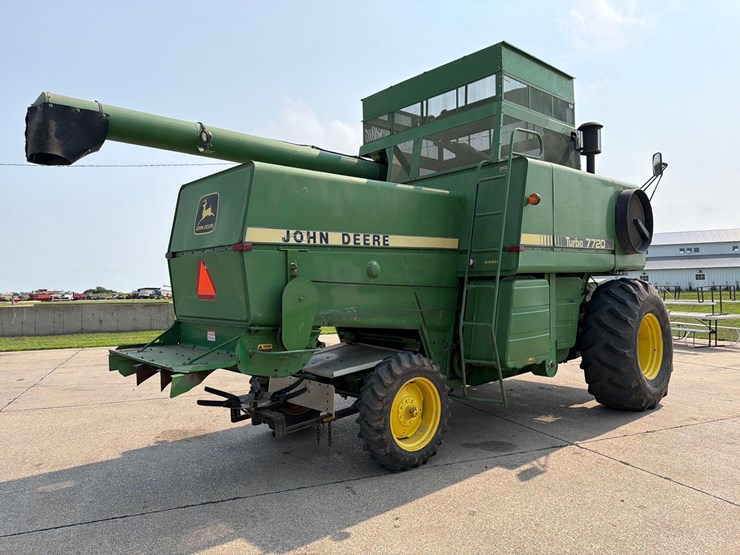 john-deere-7720-image-4