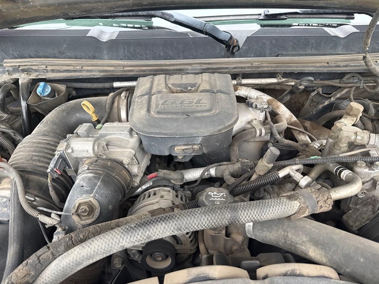 2011-chevrolet-3500-image-31