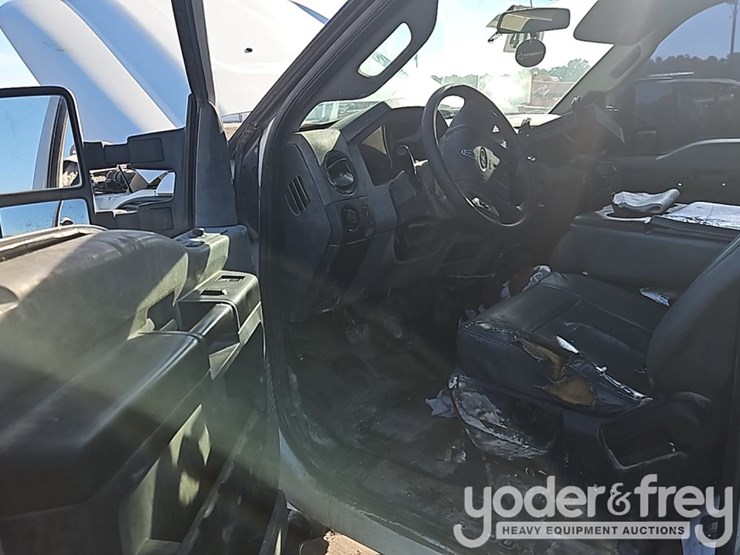 2016-ford-f550-sd-image-22