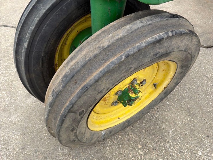 john-deere-a-image-15