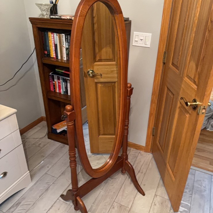 Freestanding full length mirror