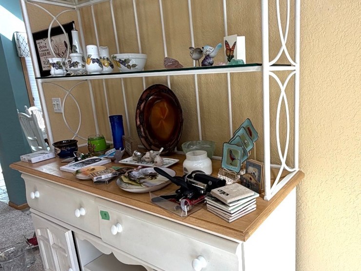 cabinet-with-glass-shelves(does-not-include-items)-image-3