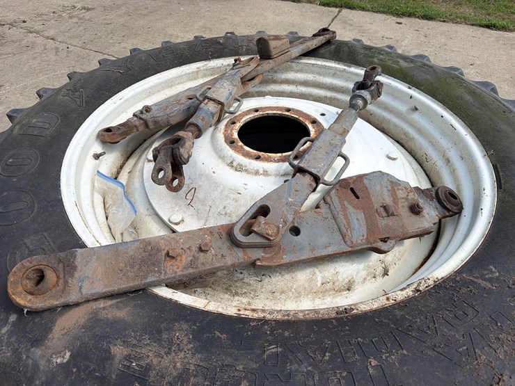 new-holland-8560-image-48