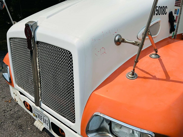 2005-kenworth-t300-image-30