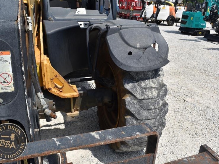 2014-caterpillar-th407c-image-23