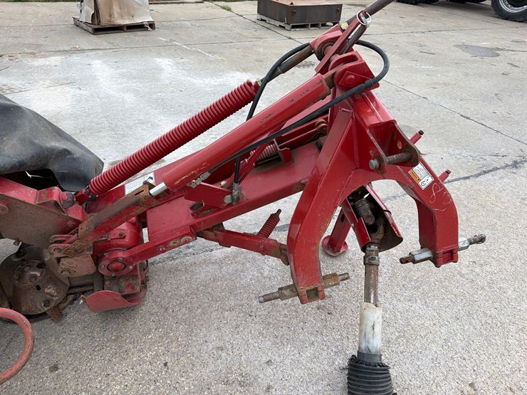 case-ih-md82-image-12