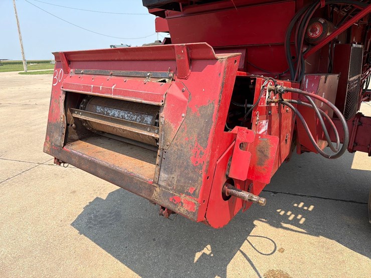1989-case-ih-1660-image-16