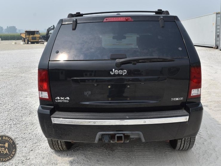2009-jeep-grand-cherokee-limited-image-4