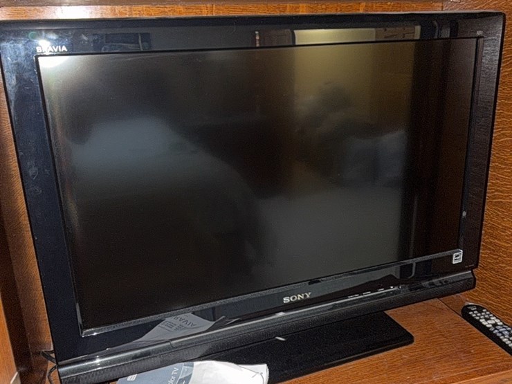 sony-flatscreen-tv-with-remote-and-owners-manual-image-7