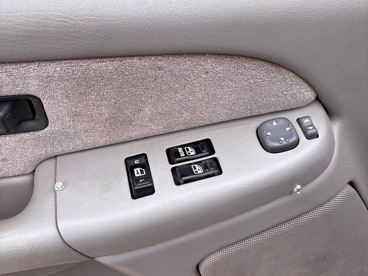 1999-chevrolet-k2500-image-49