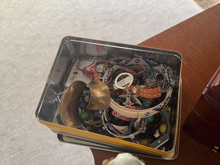 jewelry-and-jewelry-boxes-image-13