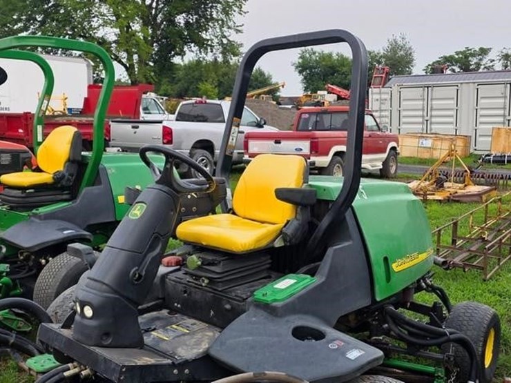 2005-john-deere-3225c-image-23