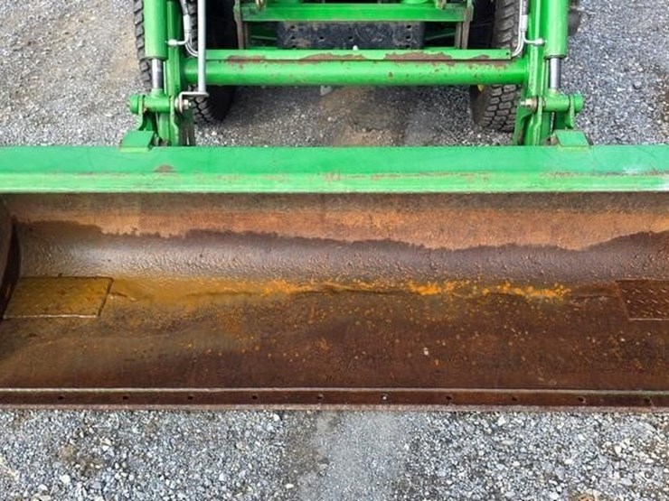 2013-john-deere-3520-image-30