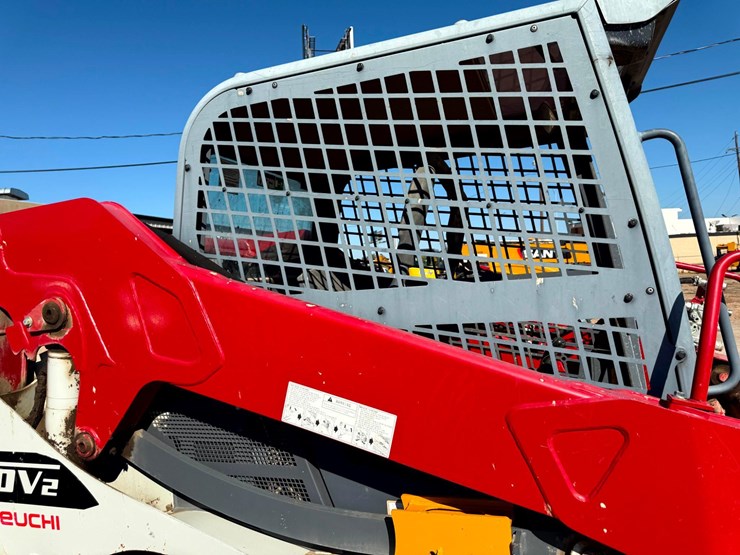 2021-takeuchi-tl10v2-image-26