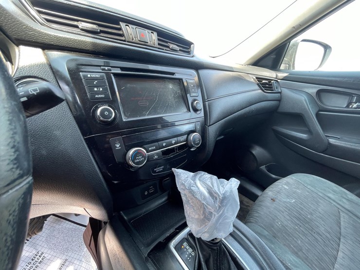 2018-nissan-rogue-image-46