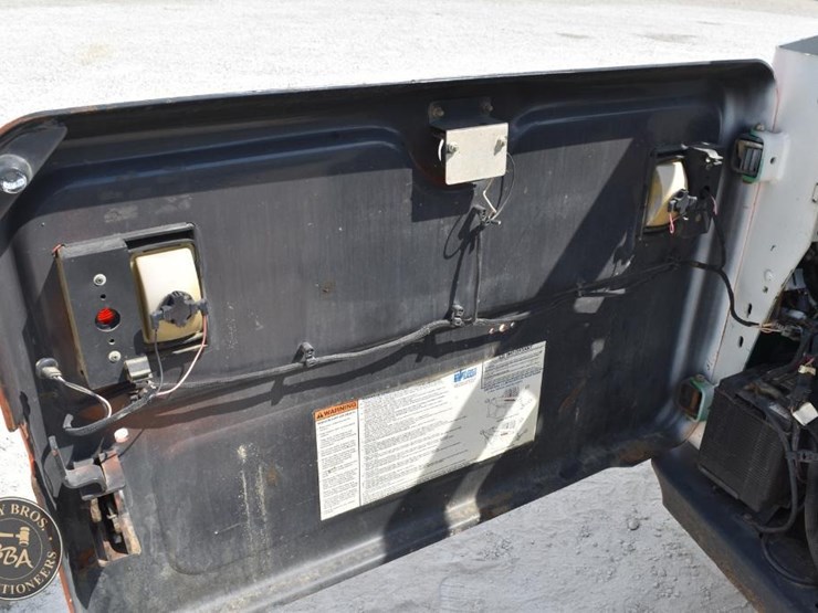2016-bobcat-t740-image-72