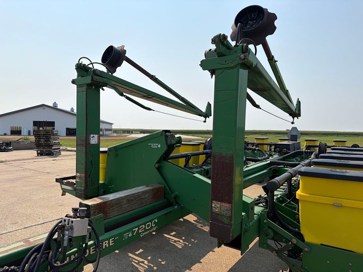 1994-john-deere-7200-image-27