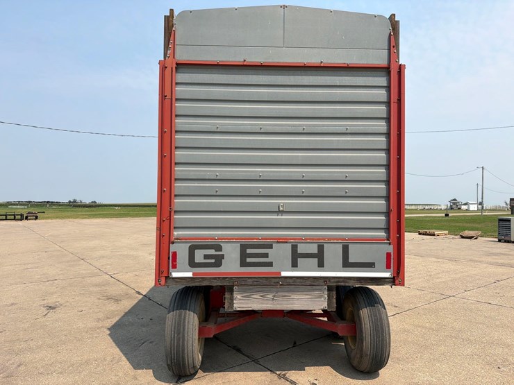 gehl-970-image-3