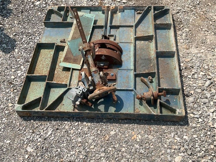 36”-northfield-foundry-&-machine-bandsaw-image-3