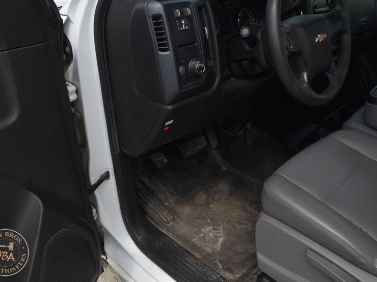 2015-chevrolet-silverado-1500-image-16