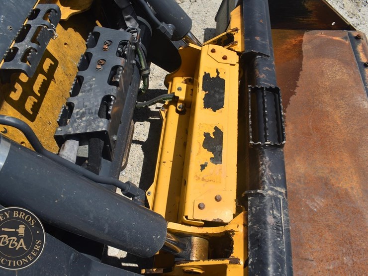 2024-deere-333g-image-47