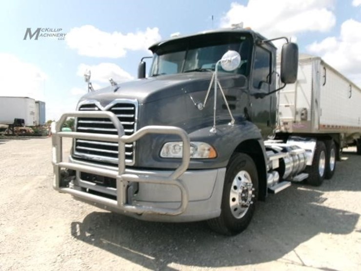 2017-mack-pinnacle-cxu613-image-42