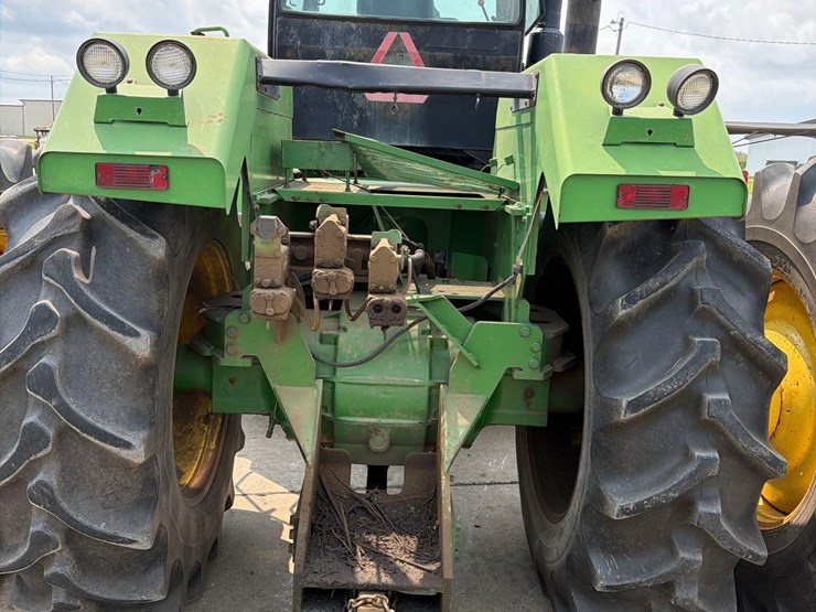 john-deere-8560-image-10