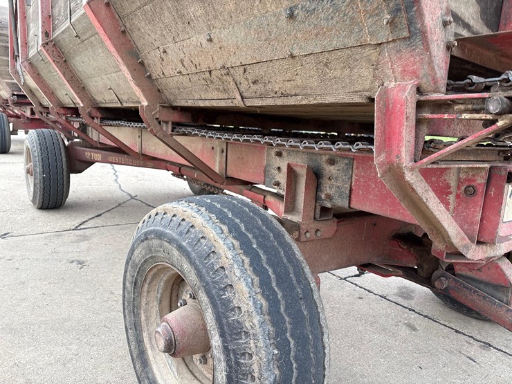 roorda-16ft-rear-unload-silage-wagon-image-20
